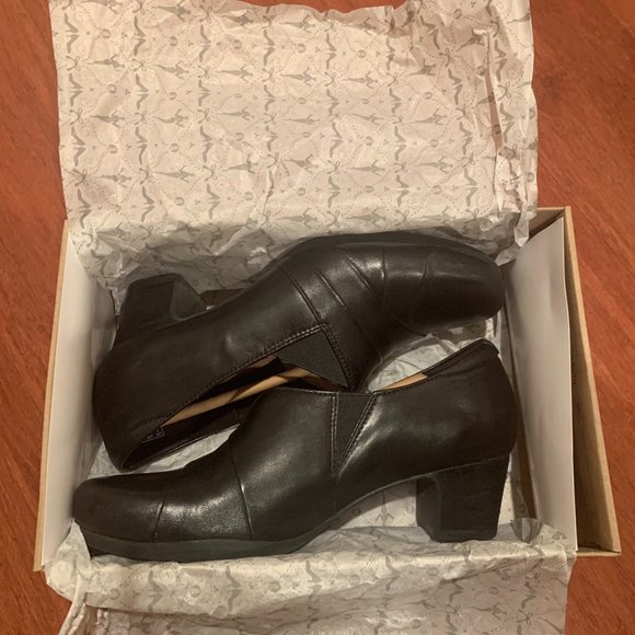 Clarks Leather Pump size 7.5 - Picture 5 of 8